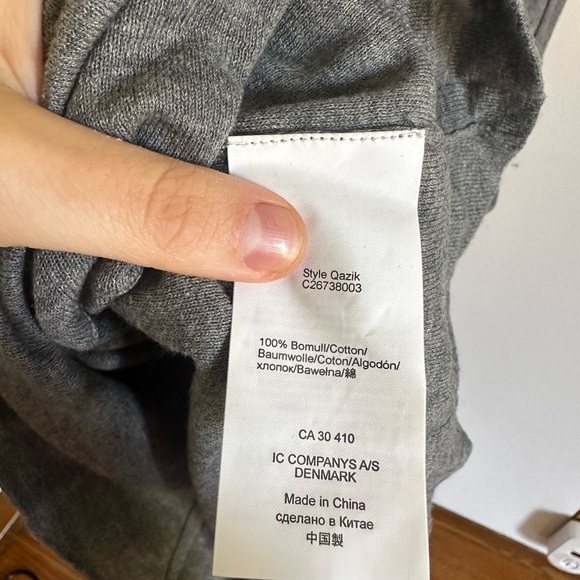 Deep V-Neck Cotton Sweater/Shirt - Picture 5 of 5